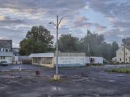 Gregory Crewdson photograph of a parking lot