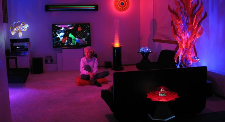 Dorothy Tanner in a Lumonics Mind Spa