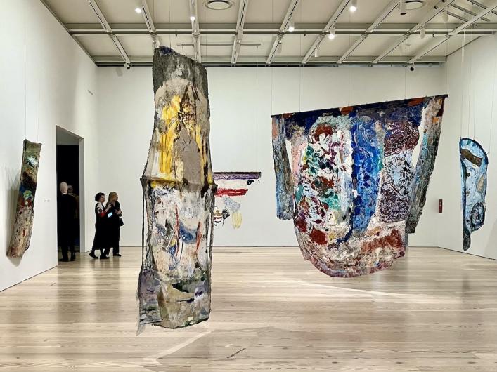 Suzanne Jackson, Installation view of Singin’, in Sweetcake’s Storm, 2017; Palimpsest Grit, 2022-23; Red over morning sea, 2021; deepest ocean, what we do not know, we might see?, 2021; and Rag-to-Wobble, 2020.