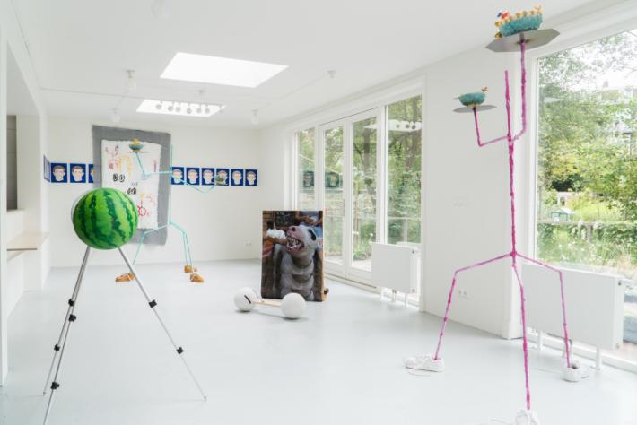 media:image:dc838f04-2828-4144-82c9-d7d69344d129 Installation of "Curl Up," a duo show with Afra Eisma (NL) and Sepide Zamani (IR), Courtesy No Man's Art